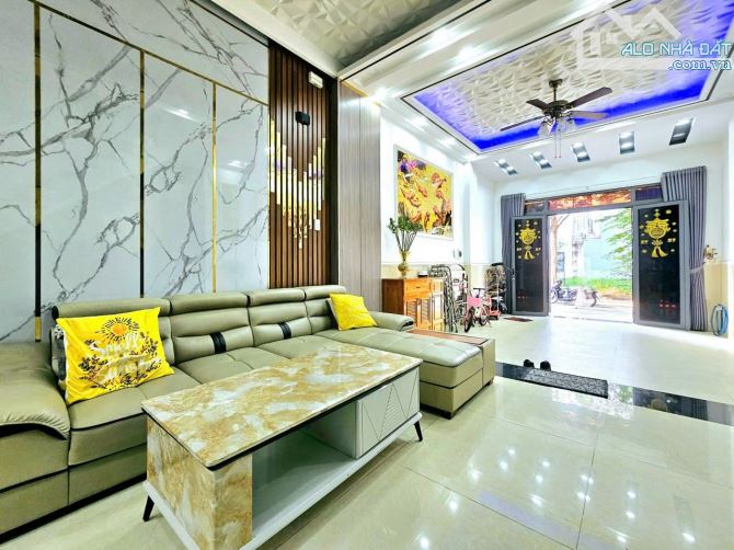 Nhà phố hiện đại Đào Tông Nguyên, full nội thất, 4 tầng - 3