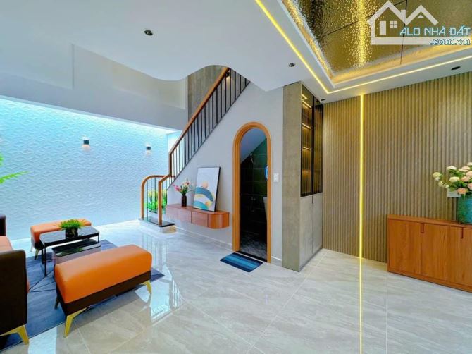 Lên Sóng 2 Em Hoa Hậu Chân Siêu Dài🆘 Đường Số 27🆘 Lê Đức Thọ Phường 6🆘4X19M 4 LẦU - 5