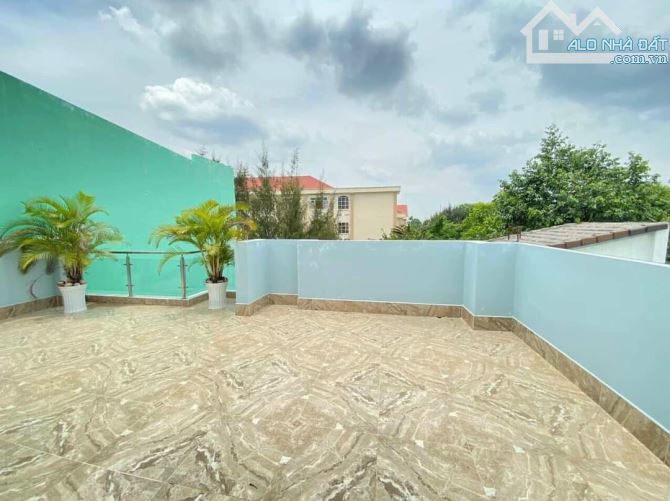 Chỉ 8,5 TỶ: BÁN NHÀ ĐÀ NẴNG - Vị trí ngay NGÃ TƯ: 8m x 18,75m - 2 TẦNG 3 PN - 5