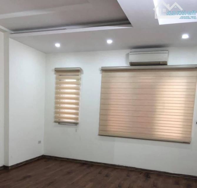 LẬT MẶT LIỀN KỀ NGUYỄN VĂN LỘC MỖ LAO KINH DOANH VĂN PHÒNG ÔTÔ TRÁNH VỈA HÈ RỘNG 90m 23 TỶ - 7