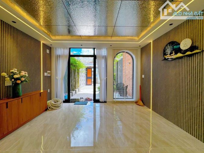 Lên Sóng 2 Em Hoa Hậu Chân Siêu Dài🆘 Đường Số 27🆘 Lê Đức Thọ Phường 6🆘4X19M 4 LẦU - 8
