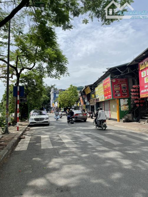 BÁN GẤP TOÀ VĂN PHÒNG, MẶT PHỐ NGUYỄN KHANG, VỈA HÈ, KINH DOANH: 70M2*8T, GIÁ 34.9 TỶ.