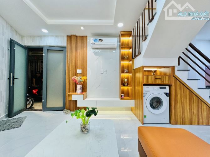 Bán nhà Hoàng Hoa Thám, P7, 50m2, 3.25 tỷ - 1