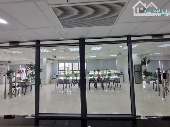Cho thuê văn phòng 330m2 view hồ tại tòa C1 Thành Công, Ba Đình siêu đẹp - 1