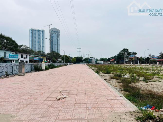 Bán lô đất mặt đường Bạch Thái Bưởi khu TĐC Cây Đa , Dt 67m ngang 5m - 1