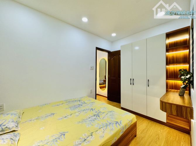 Bán nhà Hoàng Hoa Thám, P7, 50m2, 3.25 tỷ - 2