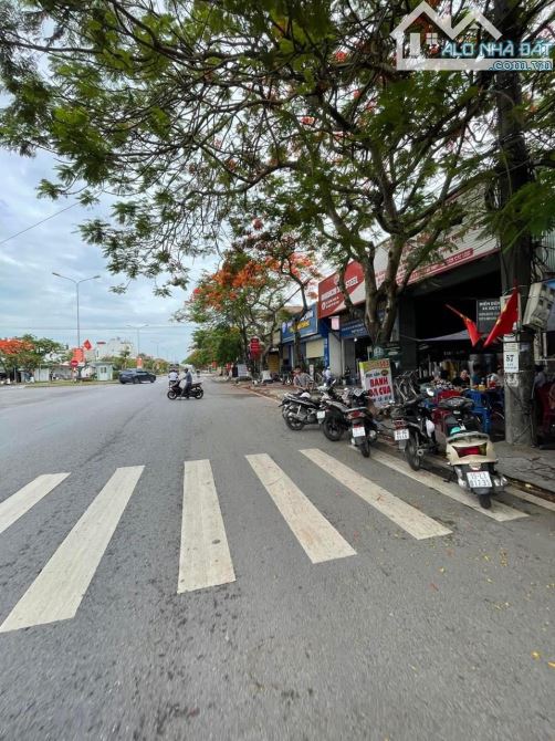 66m2 mặt đường 353 Phạm Văn Đồng - 2