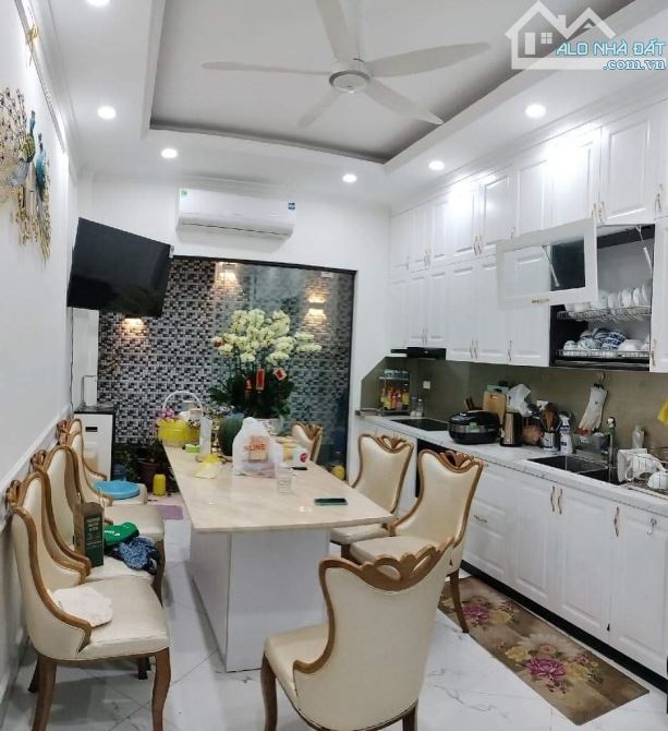 Bán nhà mặt phố Lê Văn Hiến, 125m2, vỉa hè, kinh doanh, 16tỷ. - 3