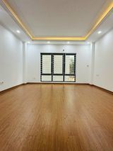 NGÃ TƯ SỞ - ROYAL CITY-NHÀ MỚI - THANG MÁY - GẦN PHỐ 🏠Diện tích: 40m x 6T (Thang máy) - 3