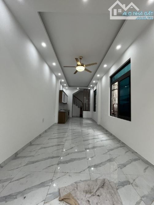 Bán Nhà : Diện tích 30m, nhà 4 tầng , mặt tiền 3.3m , Giá 3 tỷ 3 - 4