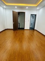 NGÃ TƯ SỞ - ROYAL CITY-NHÀ MỚI - THANG MÁY - GẦN PHỐ 🏠Diện tích: 40m x 6T (Thang máy) - 4