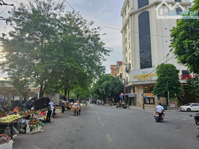 Bán đất lý anh tông nhìn cty may dt 76.5m2 + mt 4.5m + hướng tây nam giá 12.8 tỷ - 4