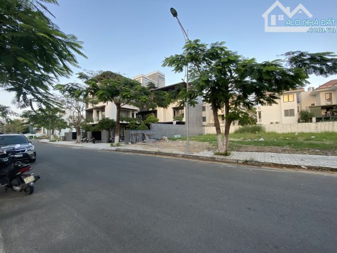 1000m2 khu biệt thự Euro village 2, Hoà Xuân giá cực đẹp.