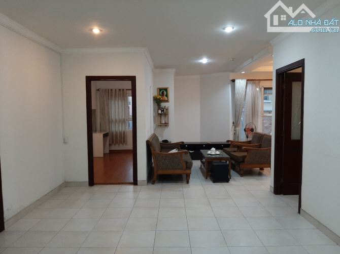 Cho thuê căn chung cư Ruby Nguyễn Sỹ Sách, p15, Tân BÌnh: 95m2,2p ngủ,2wc,Nt, 10tr/tháng