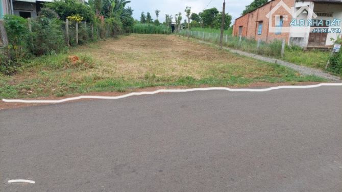 chủ ngộp ngân hàng bán xả 1200m2 đất MT nhựa 8m, xây dựng kho, nhà xưởng