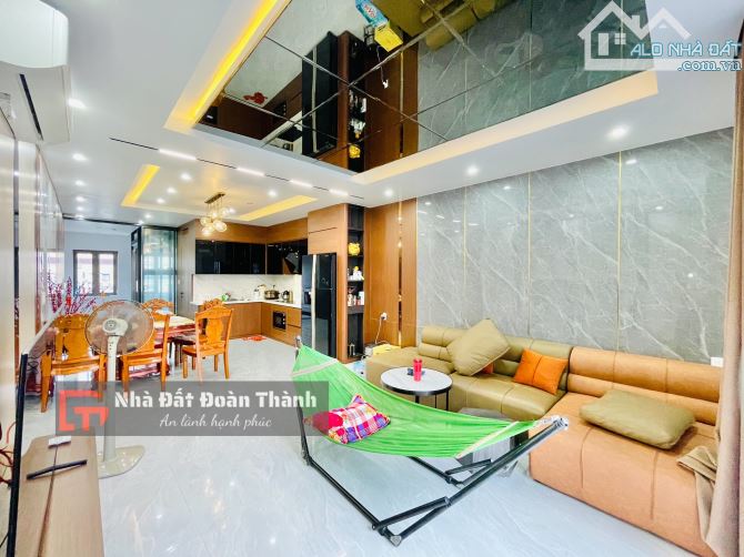 Nhà phố dân xây độc lập trung tâm phố Lê Hồng Phong