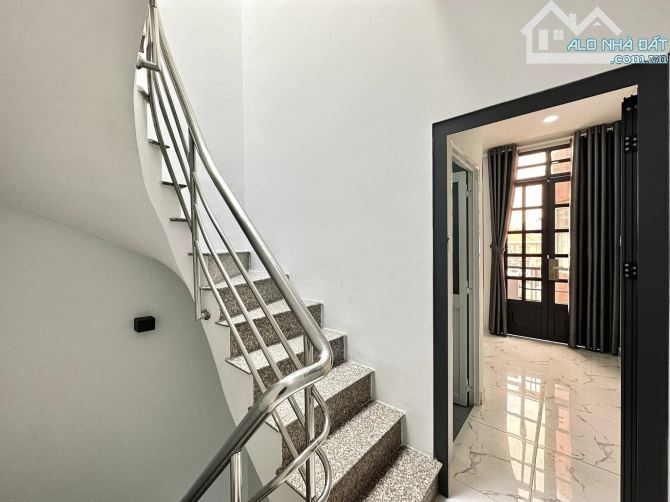 Bán nhà Cách Mạng Tháng 8,Quận 10 HXH (6x7,3), 5 Tầng 7PN cơi nới,chỉ nhỉnh 6 tỷ.