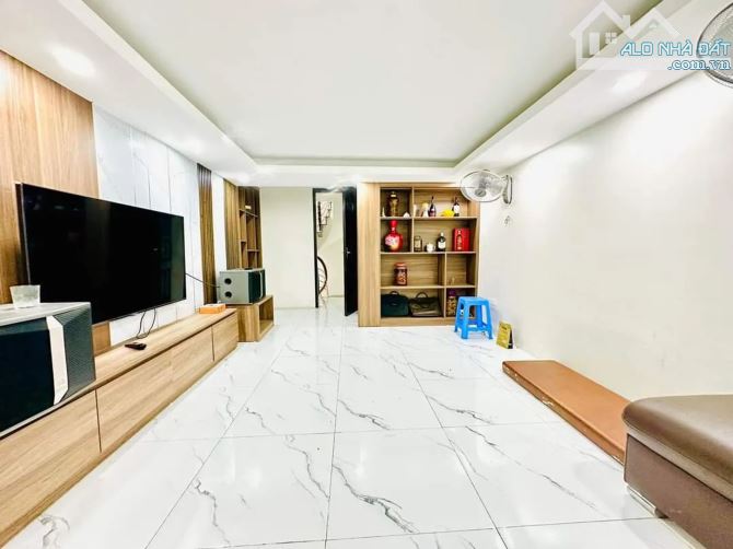 Bán nhà ngõ 129 Nguyễn Trãi, Thanh Xuân 40m2, 5 tầng, MT 4m. Giá 5,9 tỷ - 1