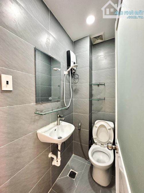 Bán nhà Cách Mạng Tháng 8,Quận 10 HXH (6x7,3), 5 Tầng 7PN cơi nới,chỉ nhỉnh 6 tỷ. - 1