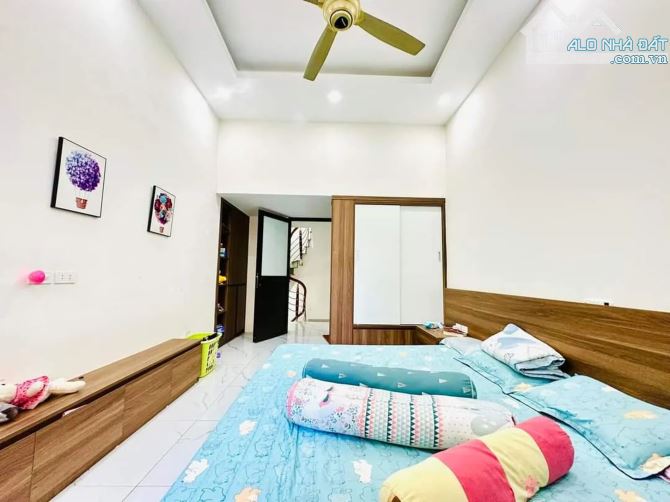 Bán nhà ngõ 129 Nguyễn Trãi, Thanh Xuân 40m2, 5 tầng, MT 4m. Giá 5,9 tỷ - 2