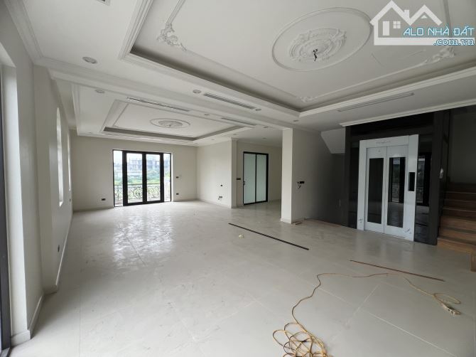 Cho thuê căn góc đường lớn kđt Dương Nội - Hà Đông nhà mới hoàn thiện,có điện mặt trời - 2
