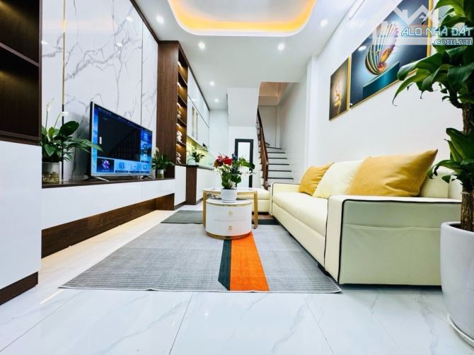 Bán Nhà Phố Ngã Tư Sở, Thanh Xuân, 30m2, 5 Tầng, Giá 4.79 Tỷ - 3