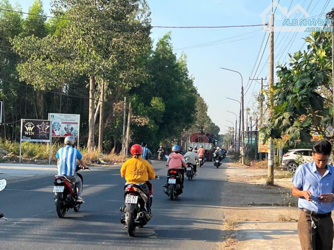 LÔ ĐẤT TOÀN BỘ THỔ CƯ GIÁ CHƯA ĐÊN 1 TỶ ANH CHỊ EM NHANH TAY Ạ. - 4