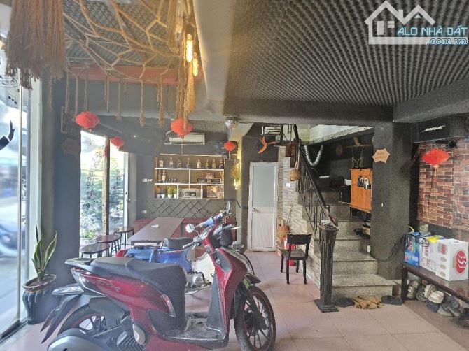 Bán nhà Bạch Đằng, 30m2, 6 tầng, kinh doanh sầm uất, 10tỷ - 6