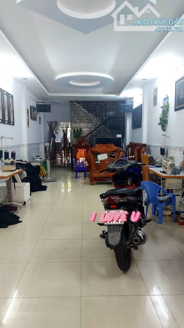 Bán nhà Vườn Lài sát Tân Bình ô tô vào nhà 80m2 nhà 2 tầng chỉ 8 tỷ TL