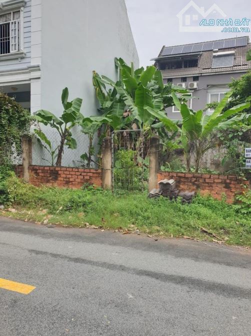 Gía rẻ bán gấp. Bán đất đường Bùi Tá Hán, p.An Phú. 10 x 18m, chỉ: 170tr/m2. Gần Công Viên