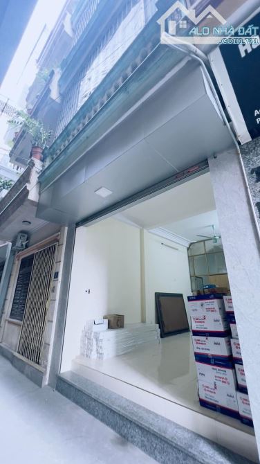 Cần bán gấp nhà phân lô phố Nguyễn Khang 60m2, 5T, 2 mặt ngõ ô tô