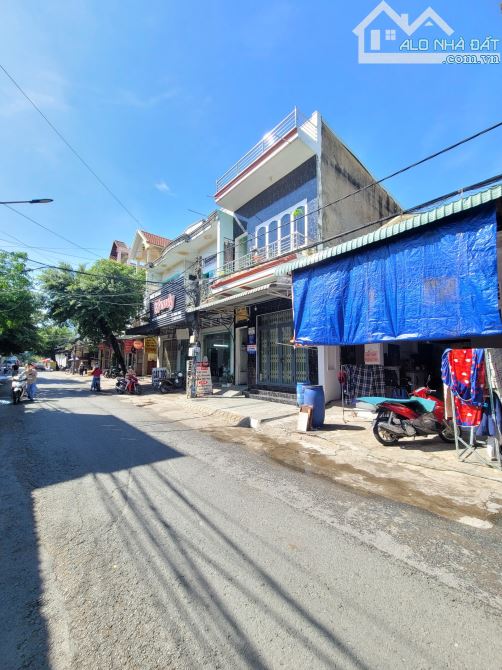 Bán dãy trọ kdc Sóng Thần, p.Dĩ An, 188m2 (5x37.7), 5.3 tỷ TL, TN 12tr/th, SHR, vay tốt - 1