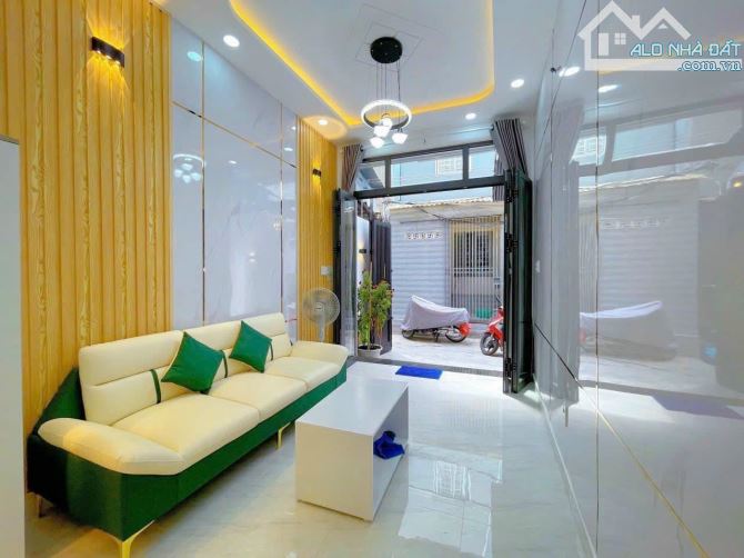 HÀNG HIẾM, NHÀ / Trần Văn Đang, P9, Q3, 85m2, 2tỷ350, sổ hồng riêng. - 2