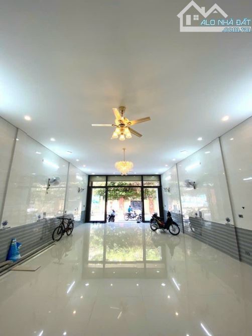 Bán nhà mặt phố Phú Diễn - 205m.. X 4 tầng. Kinh doanh văn phòng VIP - 3