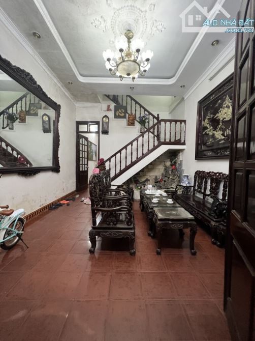 Bán nhà 80m2*4T Tân Mai, ngõ ô tô tránh mà giá chưa tới 200 triệu/m2 - 3