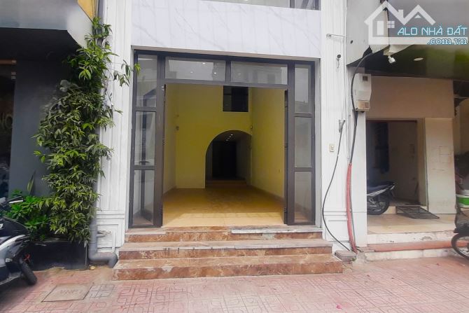 BÁN NHÀ MẶT PHỐ HỒNG TIẾN LONG BIÊN KINH DOANH ĐỈNH - 4TẦNG 66M2 VỊ TRÍ VIP - GIÁ 30TỶ TL. - 5