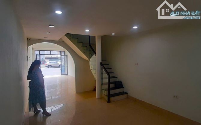 BÁN NHÀ MẶT PHỐ HỒNG TIẾN LONG BIÊN KINH DOANH ĐỈNH - 4TẦNG 66M2 VỊ TRÍ VIP - GIÁ 30TỶ TL. - 6