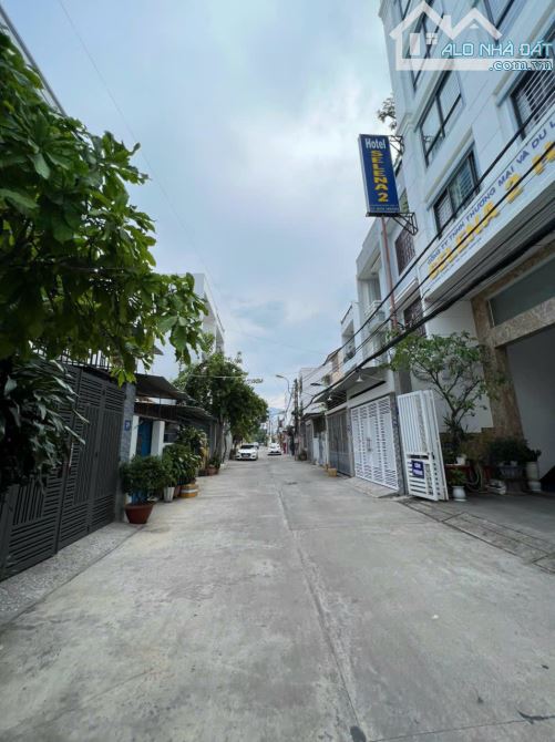 Nhà mặt tiền đường 6C Phước Long Nha Trang 2 tầng 3PN giá 6ty5 gần biển - 6