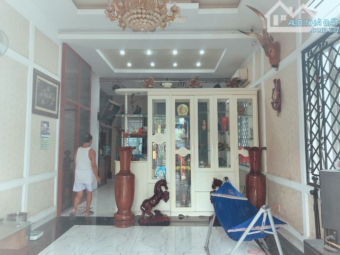 MẶT TIỀN, BÙI CÔNG TRỪNG HÓC MÔN- 400M2 NGANG KHỦNG 11M CHỈ 18 TỶ 500 TL