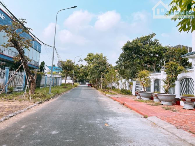 NỀN BIỆT THỰ 330m2 NAM LONG CẦN THƠ