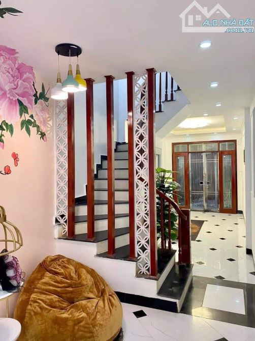 Đại Mỗ, Nhà Đẹp Ở Ngay, Ô Tô Đỗ Cửa, 3 Bước Ra Phố, 5 Tầng chỉ 5,25 tỷ