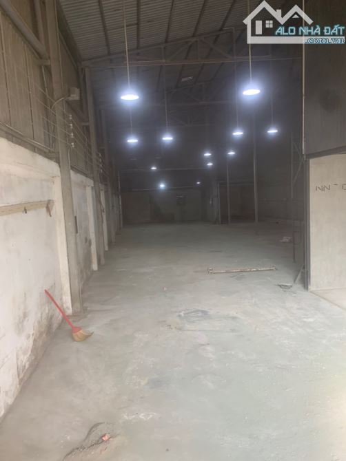 Cho thuê kho xưởng 400m2 phường Thạnh Xuân, Q12 - 1