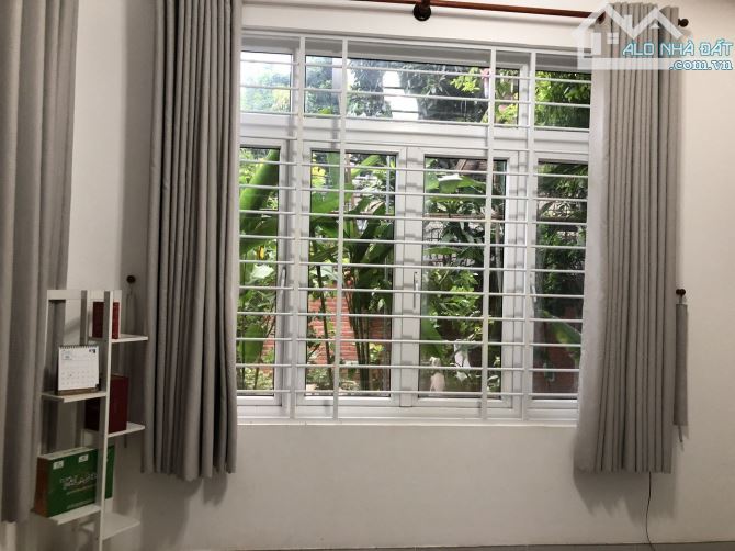 Bán Biệt Thự Cấp 4 Hẻm Oto Võ Thị Sáu 182M2 (10x18) - Giá: 18Tỷ - 2