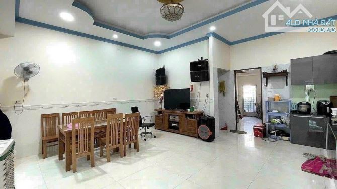 Bán nhà mặt tiền hẻm 1 trục Phường Tân Quý, Tân Phú, 116m2 chỉ 9 tỷ 99 triệu - 3