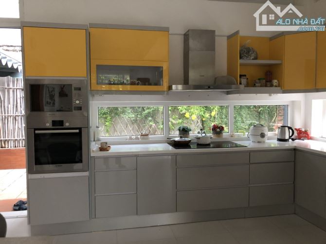 Bán Biệt Thự Cấp 4 Hẻm Oto Võ Thị Sáu 182M2 (10x18) - Giá: 18Tỷ - 3