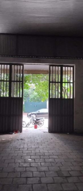 SỐC , HƯƠNG MẠC ,ĐƯỜNG Ô TÔ ĐỖ  CỬA  NHÀ C4  LÔ ÁP GÓC 80M2 -7M - 1X TỶ - 3