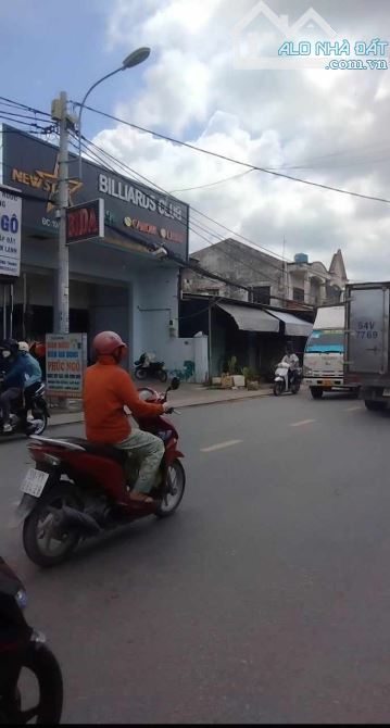 MẶT TIỀN, BÙI CÔNG TRỪNG HÓC MÔN- 400M2 NGANG KHỦNG 11M CHỈ 18 TỶ 500 TL - 4