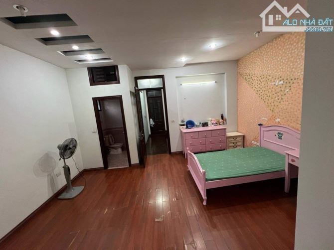 Bán nhà đẹp Láng Hạ, 2 ô tô tránh, view vĩnh viễn, 80m2x4T, 2x tỷ - 4