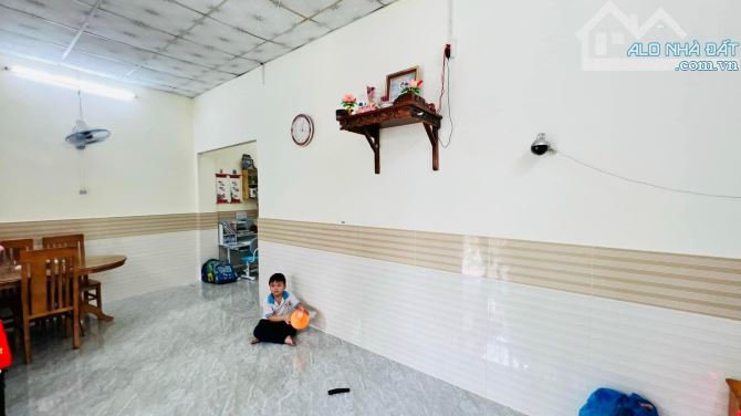Nhà bán P.Trung Dũng 94m2 giá 2,6 tỷ tặng toàn bộ nội thất hẻm 3 gác 2 phòng ngủ sổ sẵn - 8