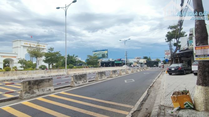 🏫Bán Đất 105m2 Tặng Nhà 2 Tầng Nguyễn Tất Thành, Phường Vĩnh Trường, TTTTP Nha Trang